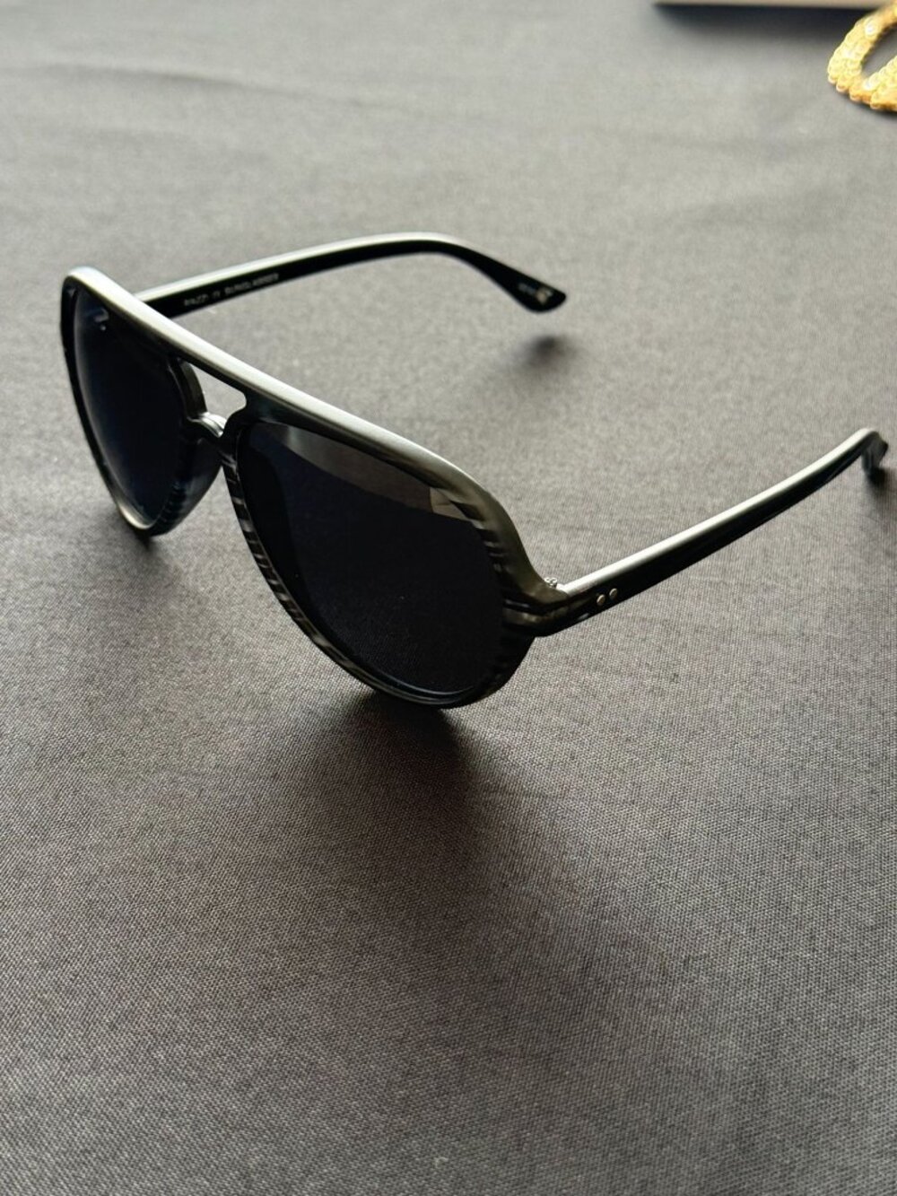 NEW Razzi Oversized Aviator Sunglasses Silver Mirror Lens Grey Stripe Frame RA10